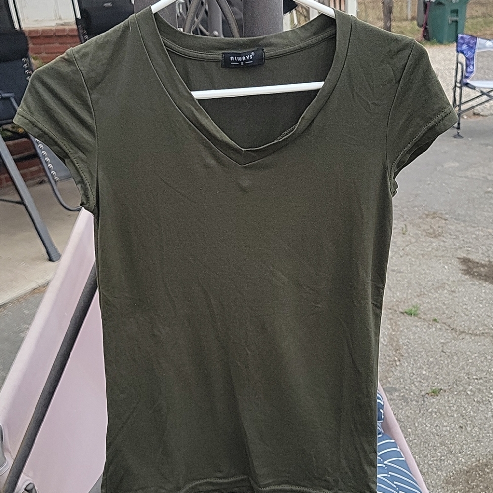 Always sz S stretch tee